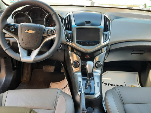 Imagen 7 de 12 de Chevrolet Cruze 2014