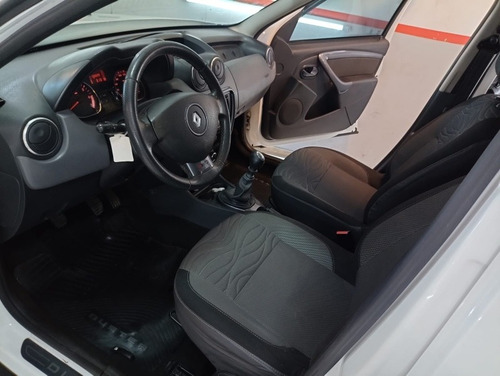 Imagen 4 de 10 de Renault Duster 2.0 4x4 Luxe Nav 138cv Gnc 2014