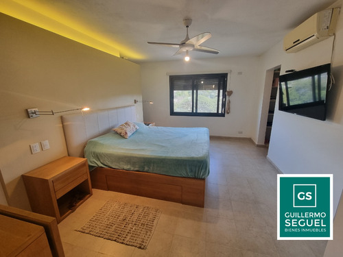 Casa En Venta De 4 Dormitorios + Escritorio Con Tremenda Vista Country 4 Hojas