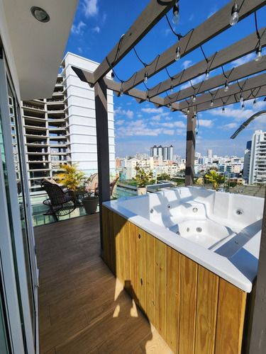 Apartamento Penthouse De 3 Niveles En Naco Cerca De La 27