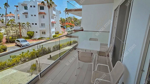 Apartamento En Punta Cana,  A 50 Metros De La Playa 