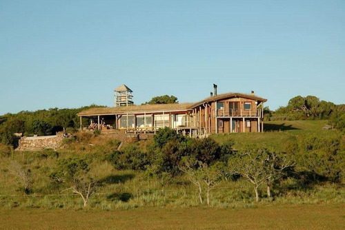Imagen 2 de 30 de Gaia, Chacra Sobre Laguna José Ignacio