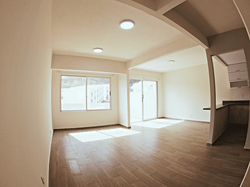 Imagen 3 de 9 de Hermosa Casa En Puerta Del Sol, Bosque Real