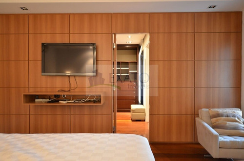 Imagem 13 de 15 de Maravilhoso Apartamento Totalmente Mobiliado E Equipado, Com 280m², 3 Suítes Sendo 1 Master, 4 Vagas - Em47231