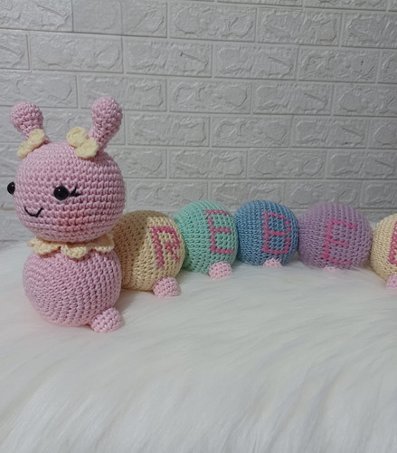 Centopeia Personalizada Com Nome Em Amigurumi