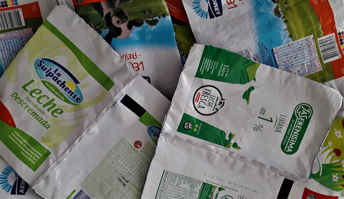 Sachets De Leche Abiertos Y Limpios Para Reciclado (Usado)