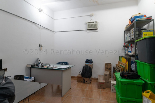 Fondo De Comercio En Venta En La Floresta Mls 24-25720 Yf
