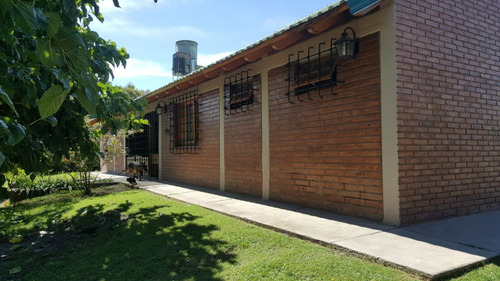 Vendo Casa En San Rafael Con Hermoso Parque Y Piscina, Cerca De Valle Grande