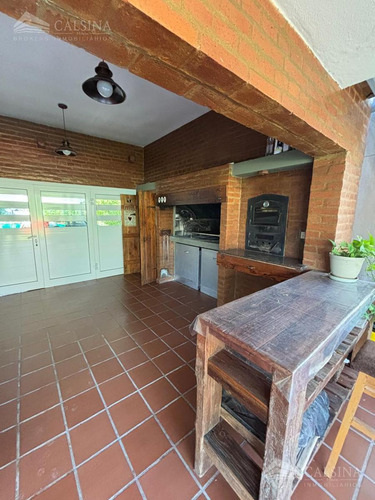 Casa En Venta En Lomas De La Carolina