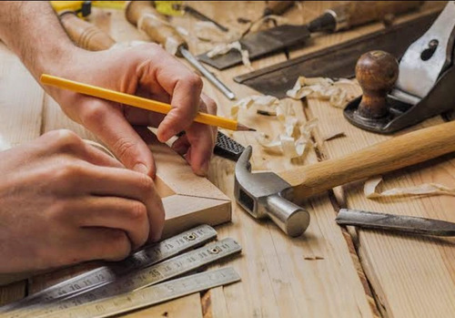 Carpintería Artesanal. Trabajos A Medida Y Restauración
