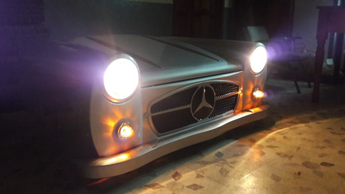 Antiguo Mercedes Benz Clasico