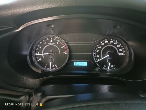 Toyota Hilux sr 2.7 Cabina Doble Sr Mt