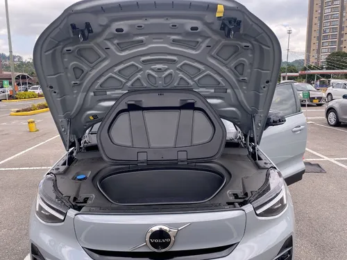 Volvo C40 Ultimate P8 4x4 2024