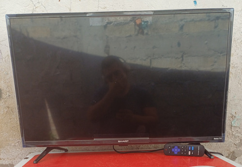 Sharp Roku Smart (Usado)