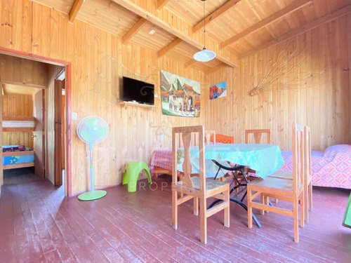 Casa En Venta De 18 Dorm. En Guanaqueros