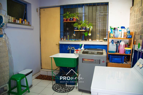 Casa En Venta, Cip, 7 D Y 6 B Las Condes Metro Los Dominicos