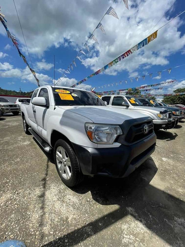 Imagen 11 de 14 de Toyota Tacoma Americana