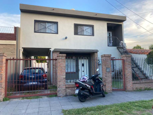 Casa Para 2 Familias En Venta En Ituzaingo Norte