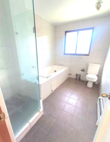 Arriendo De Gran Casa Ideal Para Empresas, Instituciones