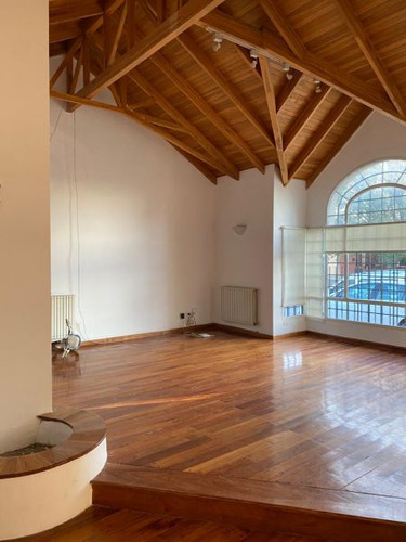 Venta De Casa 4 Ambientes En Costanera, Garage Quincho, Pati