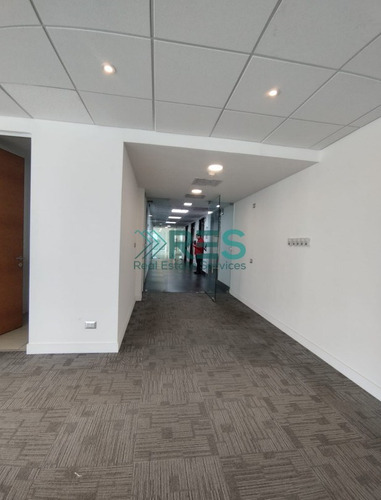 Oficina En Arriendo En Las Condes