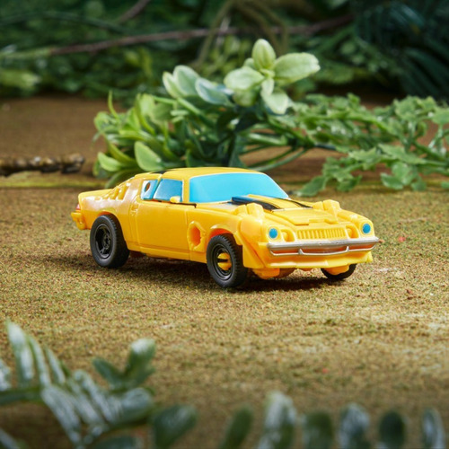 Figura De Acción Transformers Bumblebee Y Snarlsaber