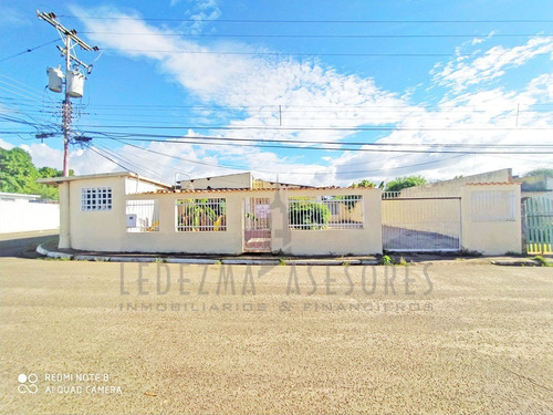 Imagen 1 de 17 de Ledezma Asesores Vende Casa En Calle Cojedes, Sector Andres Eloy Blanco, Ciudad Bolívar - Venezuela