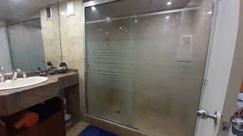 Imagen 6 de 15 de Alquiler Vacacional En Lecheria Res Guaica Suites 04248085453