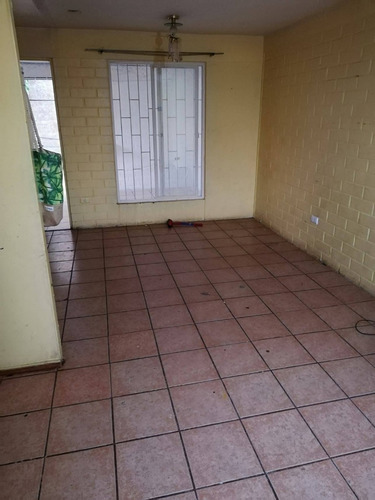 Casa Esquina En Troncos Viejos 2d
