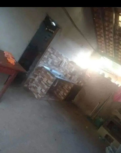 Vendo Casa Com 9 Cômodos, Escritura, Terreno 2270 M2.