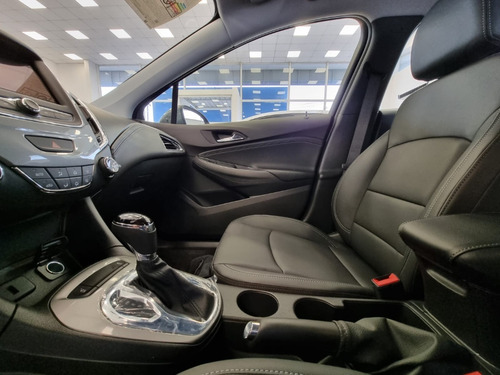 Imagen 11 de 17 de Chevrolet Cruze 5 P Lt Ph