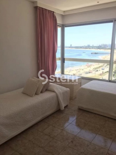 Venta Apartamento 3 Dormitorios, Playa Mansa, Punta Del Este- Ref: 33