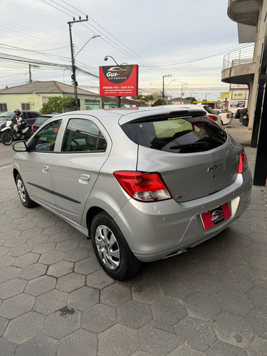 Chevrolet Onix ONIX HATCH LT 1.0 8V FlexPower 5p Mec.