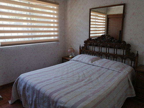 Casa De 1 Piso Para Refaccionar. La Reina #40721
