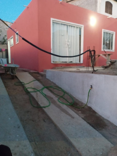 Imagem 3 de 4 de Casa Com Terreno