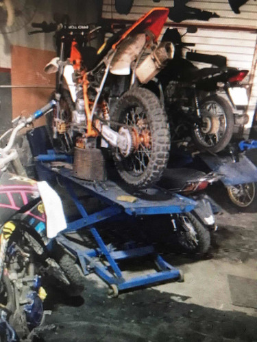 Imagem 2 de 6 de Loja Peças De Motos Cuiabá Mt