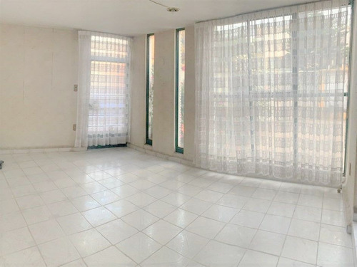 Casa En Venta En Ciudad Satélite, Naucalpan De Juárez