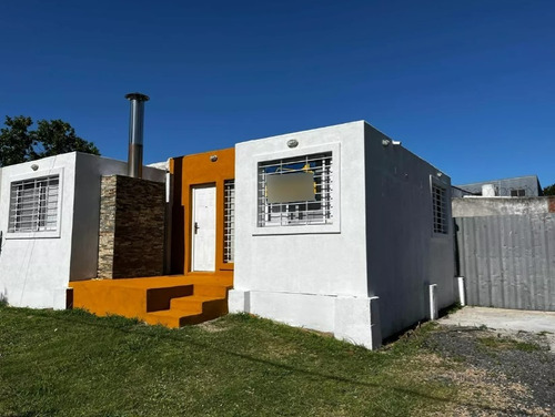 ¡oportunidad!  Venta De 4 Casas Con Renta- Las Piedras