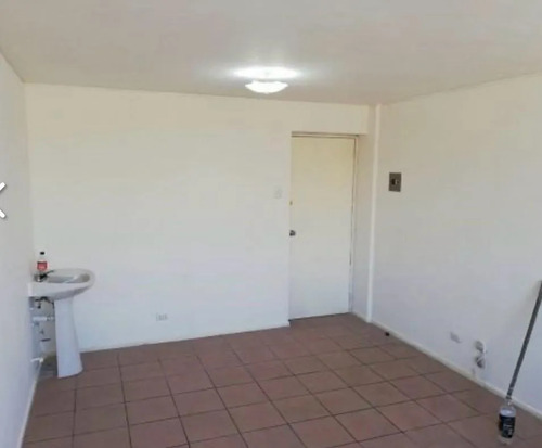 Arriendo Box En Centro Medico  22m2  Santiago Centro