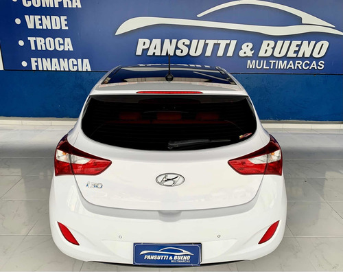 Imagem 5 de 9 de Hyundai I30 2016 1.8 Aut. 5p