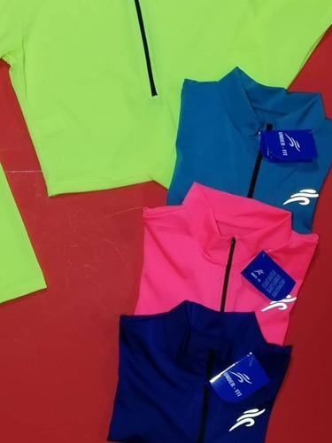 Imagen 5 de 8 de Crop Top Under Fit