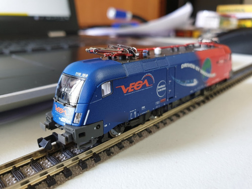 Imagen 3 de 6 de Locomotora Elèctrica Fleischmann 731129 Con Nem Apta Digital