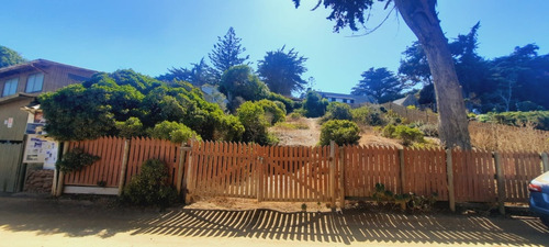 Venta De Último Terreno Frente A La Casa De Pablo Neruda.