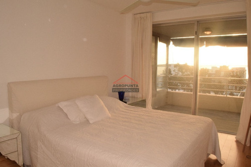 Apartamento En Peninsula, 2 Dormitorios *- Ref: 3013