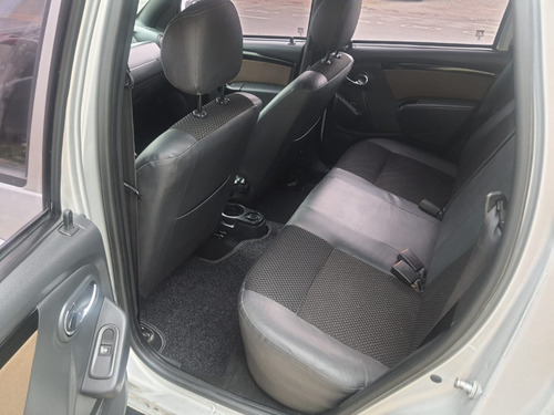 Imagen 11 de 14 de Renault Duster 2.0 4x4