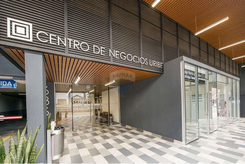 Arriendo Centrica Oficina Estacionamiento Incluido