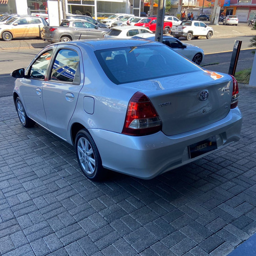 Toyota Etios 1.5 X PLUS SEDAN 16V FLEX 4P AUTOMÁTICO