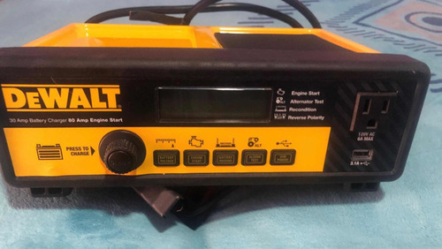 Cargador Y Analizador De Batería Y Motor Dewalt 30amp