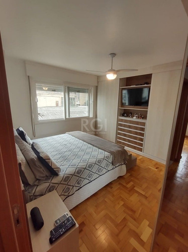 Apartamento Em Bom Fim Com 3 Dormitórios - Vp87432