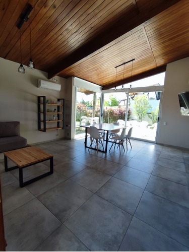 Imagen 22 de 29 de Complejo De Casas De Alquiler En Miramar